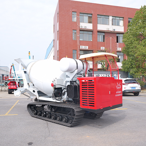 履带滚筒式搅拌车